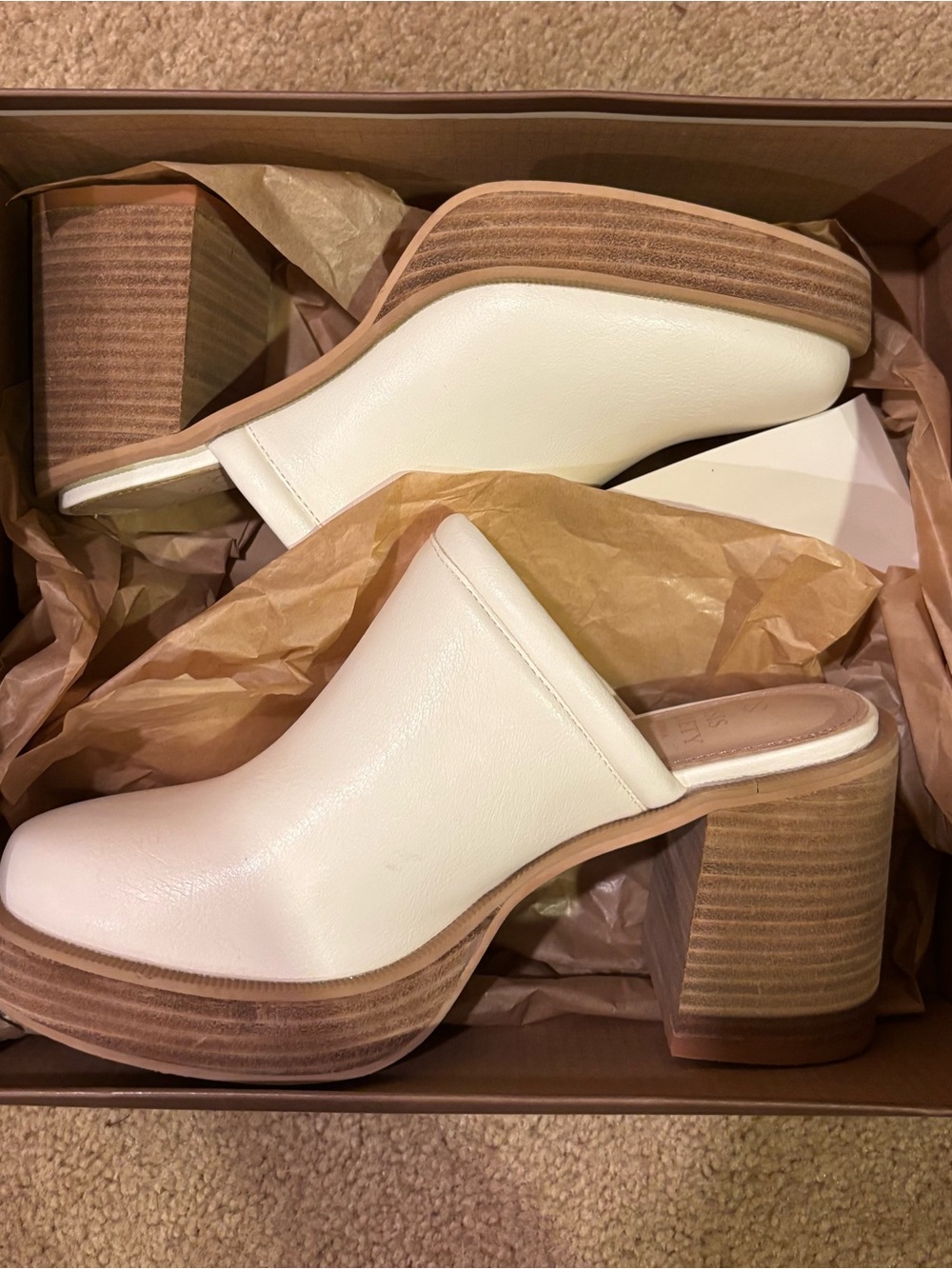 Oasis Society - Ava Clog Heels